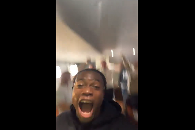 Fatawu e companhia festejam regresso do Leicester à Premier League