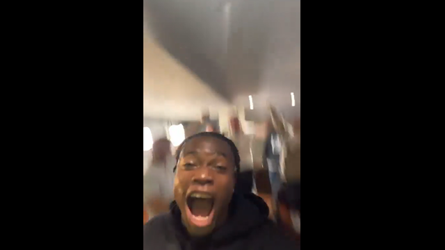 Fatawu e companhia festejam regresso do Leicester à Premier League