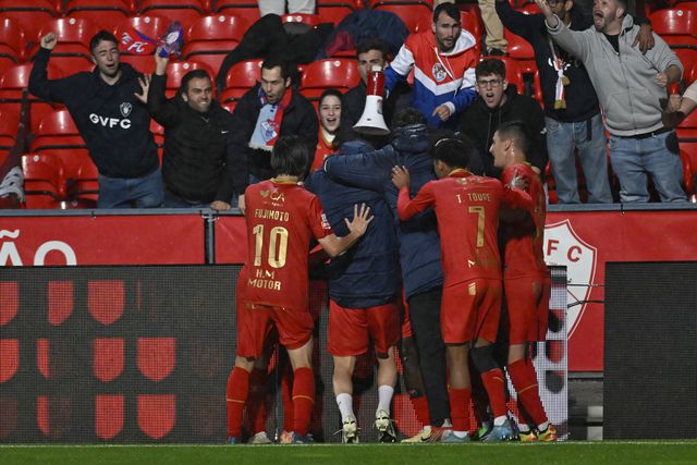 Nem Cristo demoveu a crença dos galos (crónica)