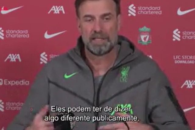 Klopp fala em duelo a dois pela Premier League