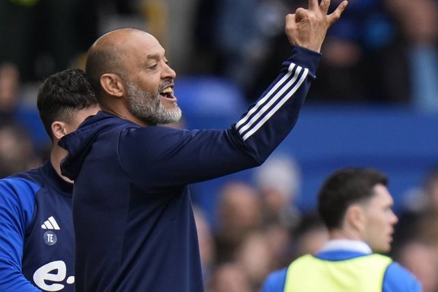 NES reforça críticas à arbitragem: «É sempre contra nós»