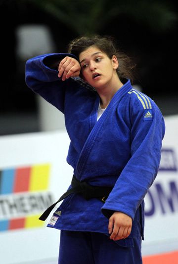 Joana Crisóstomo perde combate pelo bronze no Euro de Zagreb