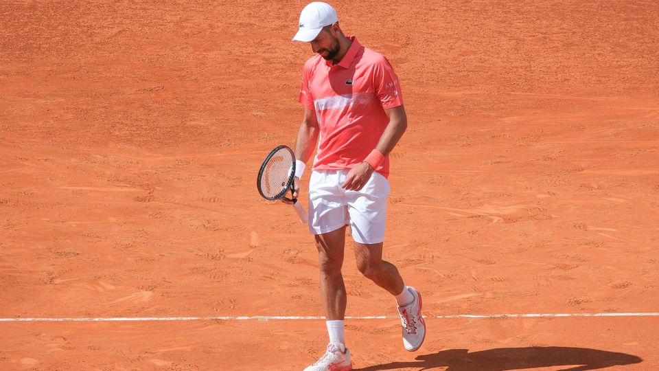 Novak Djokovic foi eliminado na segunda ronda em Madrid