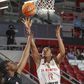 Jogo de basquetebol feminino entre Benfica e Quinta dos Lombos