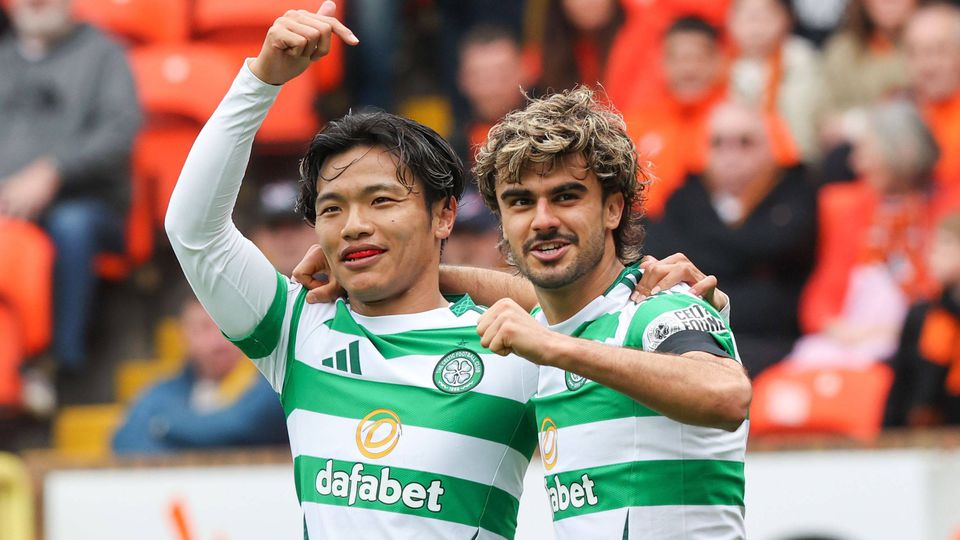 Jota a festejar o primeiro golo no regresso ao Celtic com Reo Hatate