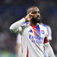 Lyon vence e continua na luta pela UEFA Champions League