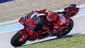 Quartararo cai e Marc Márquez conquista quinta vitória consecutiva em sprint
