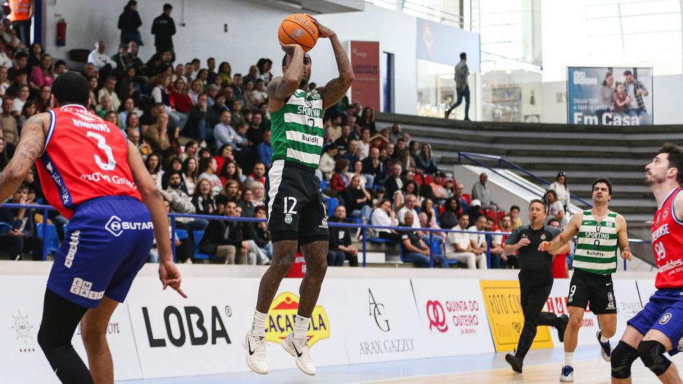 Sporting segurou 3.º lugar, Póvoa desceu