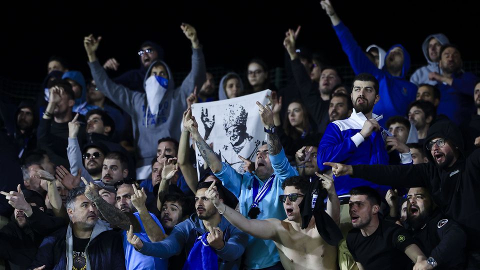 Protestos dos adeptos portistas começaram dentro do estádio e prolongaram-se no exterior (Foto: José Sena Goulão/LUSA)