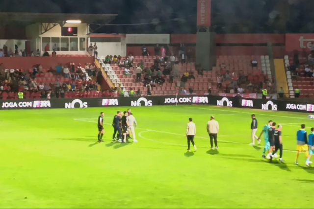 Polémica: Rui Borges confrontou árbitro por penálti não assinalado