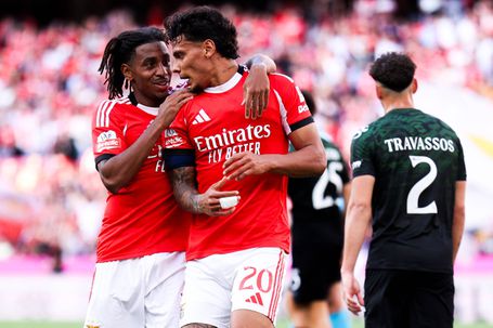 Leandro Barreiro e Richard Ríos, ambos num bom momento de forma, marcaram contra o Moreirense — Foto: IMAGO