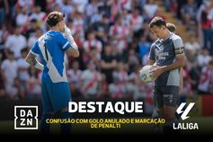 De 2-2 para 1-3: VAR anula golo e assinala penálti para o adversário