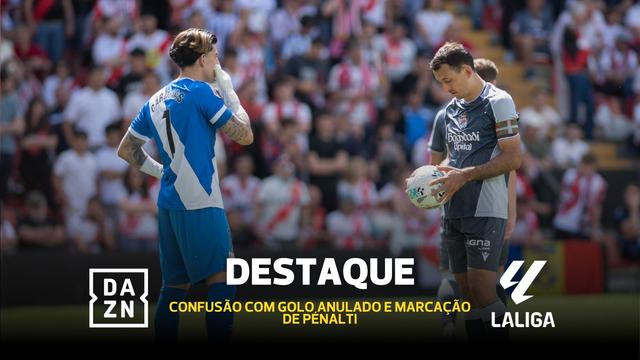 De 2-2 para 1-3: VAR anula golo e assinala penálti para o adversário