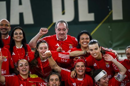 Paulo Almeida guiou o Benfica à conquista da 12.ª Taça de Portugal consecutiva, no hóquei feminino (foto: PEDRO CASTANHEIRA E CUNHA/LUSA)
