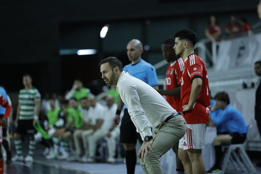O treinador do Benfica, Cassiano Klein - Foto: FPF