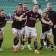 Hearts ganharam com golo aos 86 minutos e com mais dois em campo