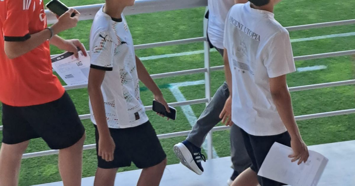 José Mourinho continua atento à formação do Benfica