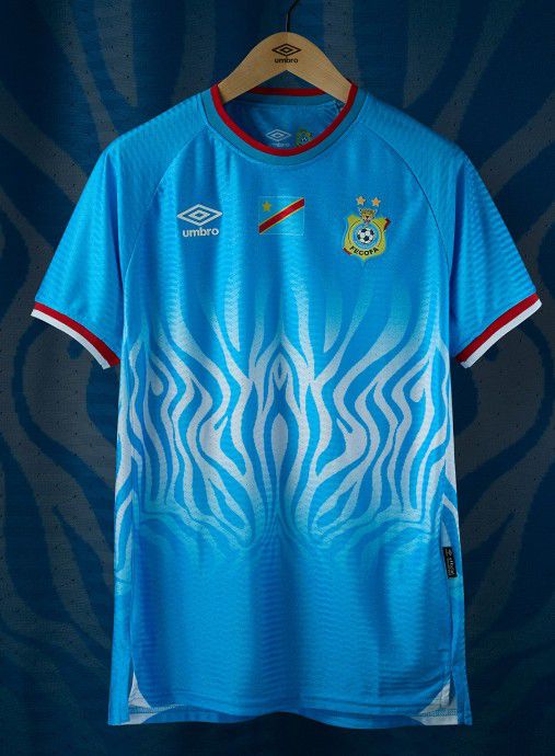 RD Congo (Grupo K), camisola principal. Umbro