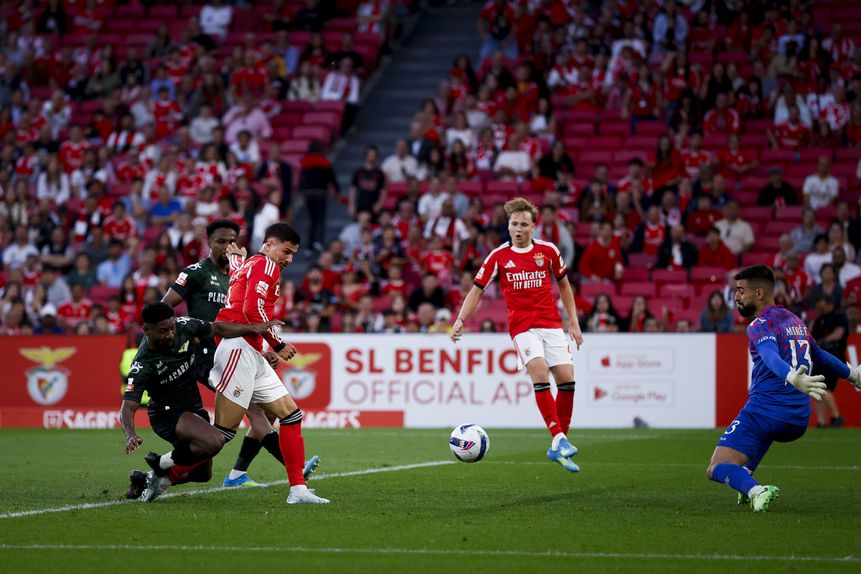 O 4.º golo sofrido pelo Moreirense contra o Benfica (marcado por Ivanovic) - Foto: FILIPE AMORIM/LUSA