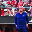 José Mourinho, 63 anos, tem contrato com o Benfica até 2027, mas não é certo que continue na Luz — Foto: IMAGO