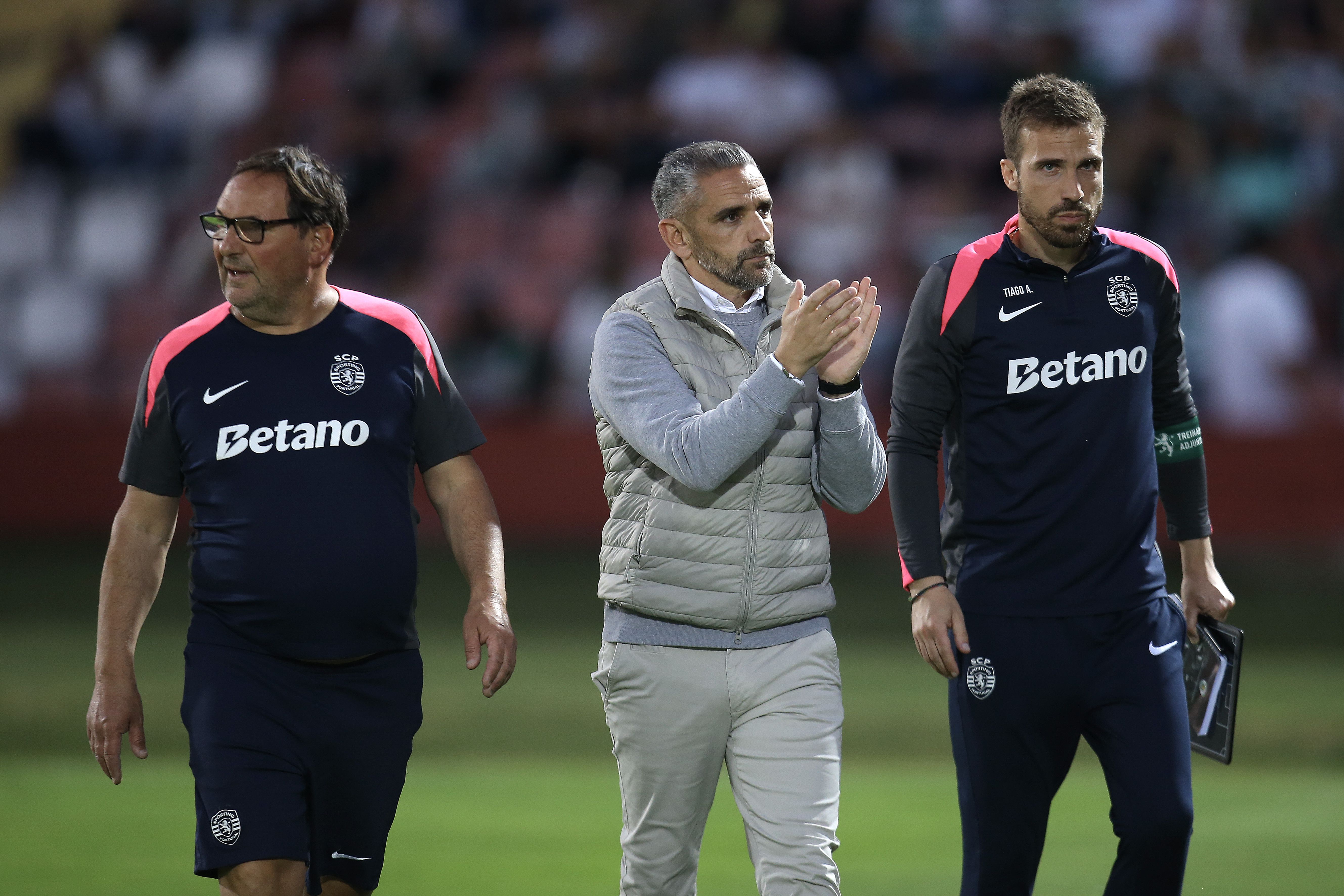 Rui Borges, treinador do Sporting, na visita ao Aves SAD - Foto Manuel Fernando Araújo/EPA