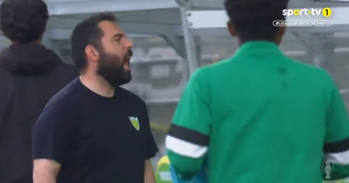 VÍDEO: Gonçalo Feio e adepto do Tondela trocam ameaças