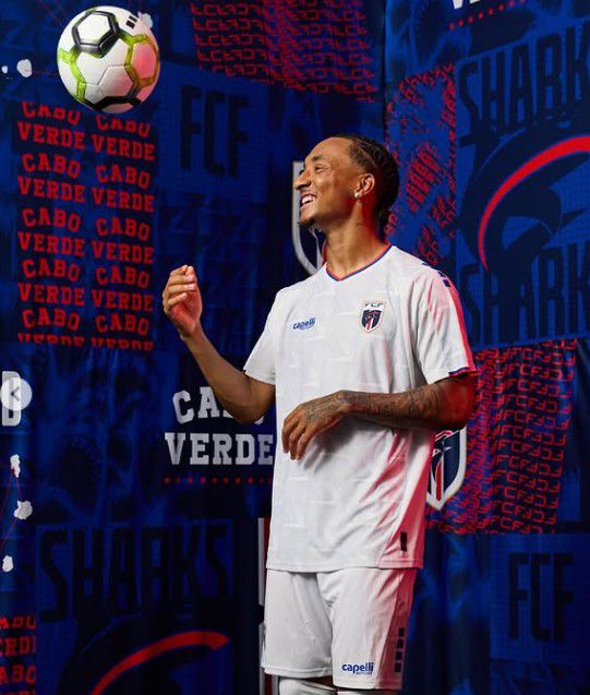 Cabo Verde (Grupo H), equipamento alternativo. Capelli Sport