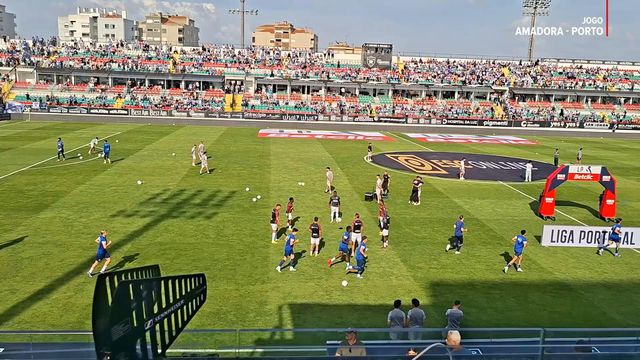 FC Porto ovacionado na entrada para o aquecimento