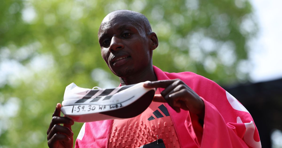 Sawe faz história na Maratona de Londres com recorde mundial abaixo das duas horas