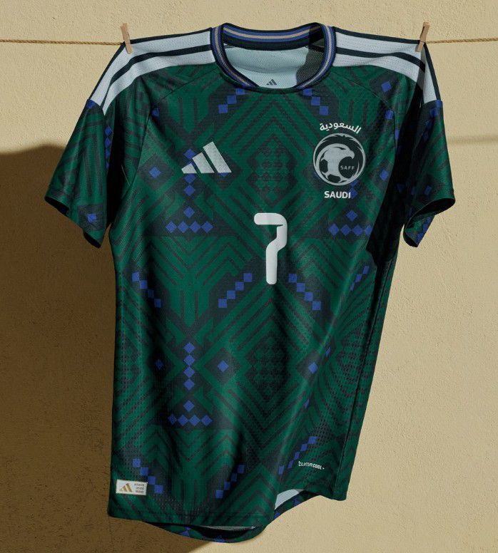 Arábia Saudita (Grupo H), camisola principal. Adidas
