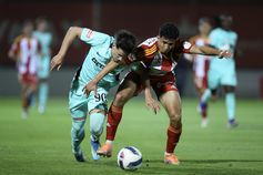 Nel foge a um adversário no jogo entre o Aves SAD e o Sporting- Foto Manuel Fernando Araújo/EPA