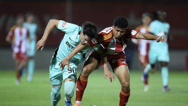 Nel foge a um adversário no jogo entre o Aves SAD e o Sporting- Foto Manuel Fernando Araújo/EPA