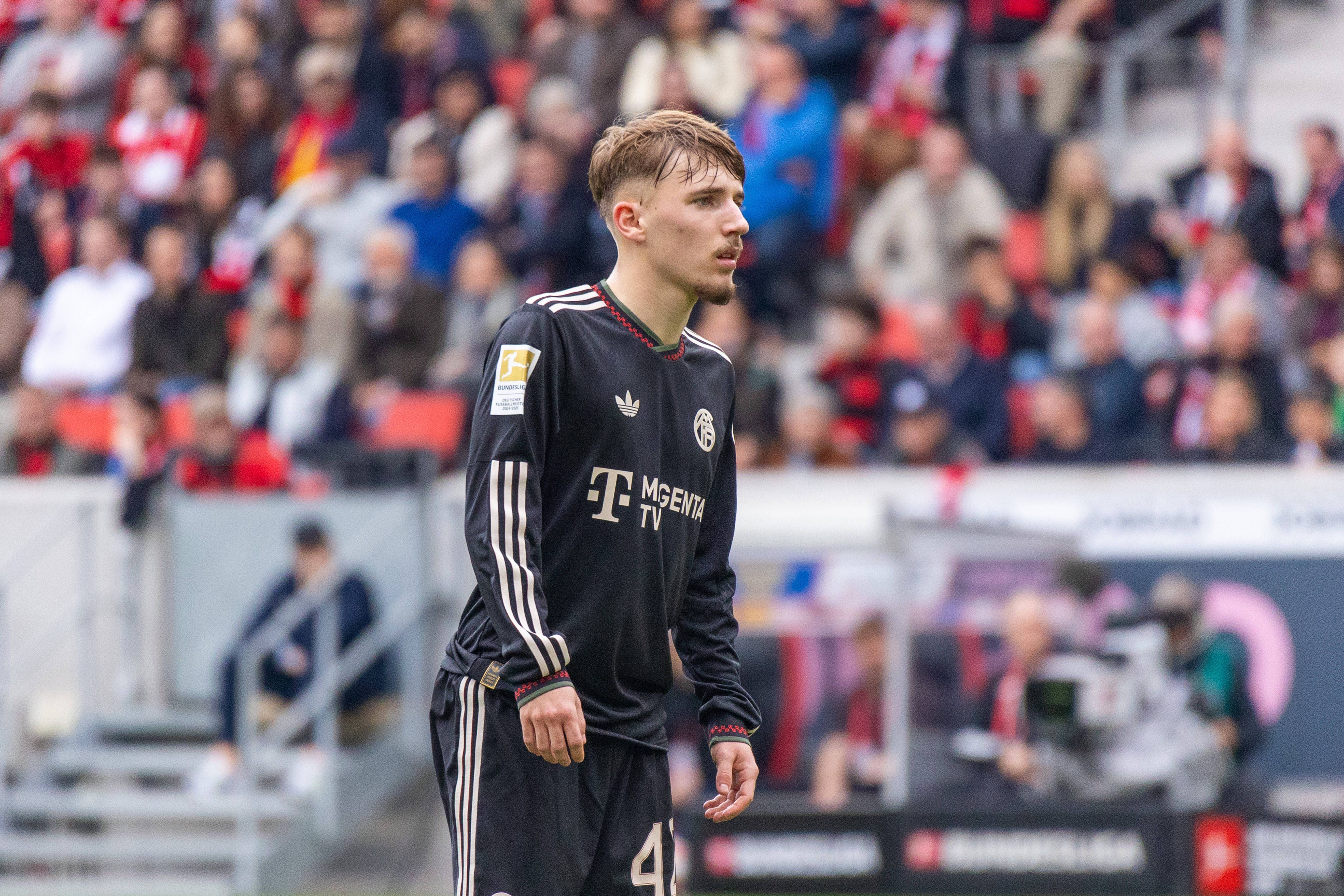 Lennart Karl, médio alemão de 18 anos - 5 golos