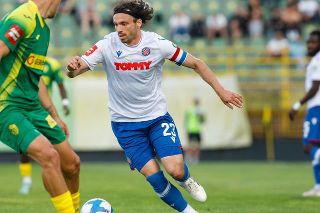 Ex-Benfica Krovinovic atacado por adeptos em restaurante