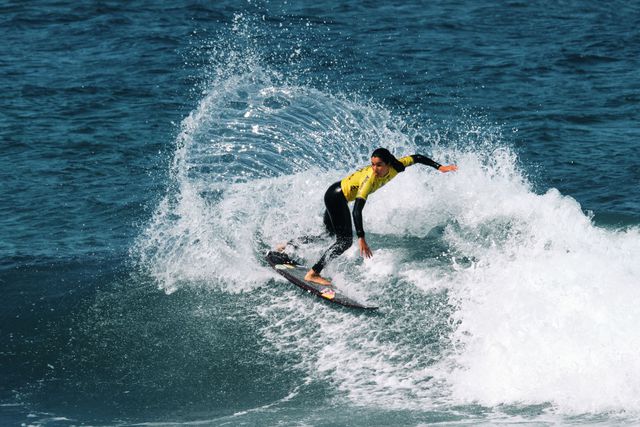 Teresa Bonvalot e Guilherme Ribeiro campeões na Ericeira