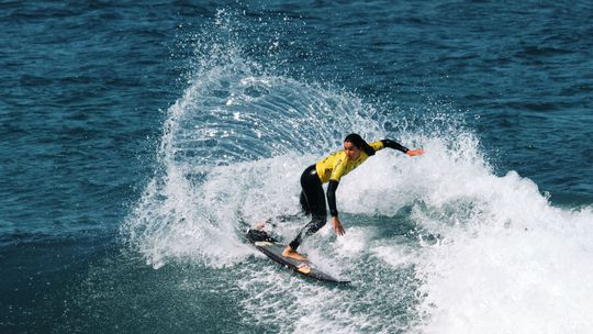 Teresa Bonvalot e Guilherme Ribeiro campeões na Ericeira