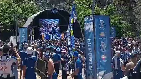 Animação na 'fan zone' do FC Porto