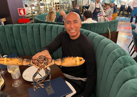 Luisão mostra como aproveita as férias