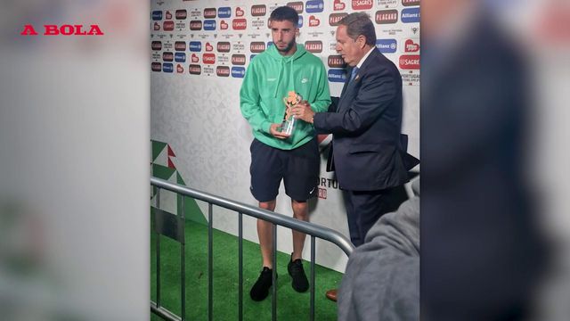 Gonçalo Inácio recebe prémio 'fair-play'