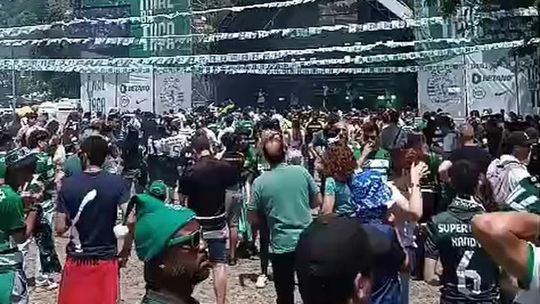 Já se faz a festa na 'fan zone' do Sporting