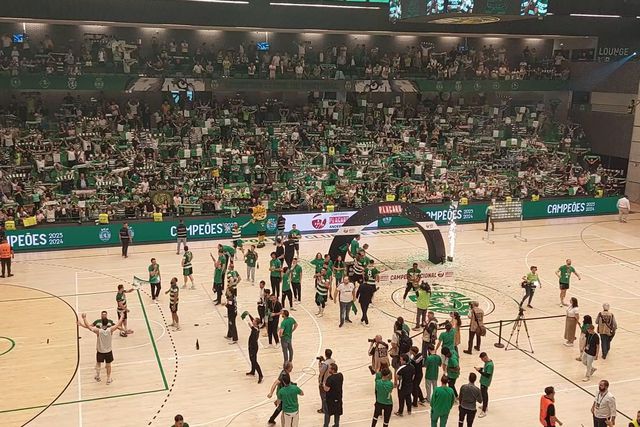 «O Mundo sabe que» do campeão foi vivido de forma especial pelos manos Costa