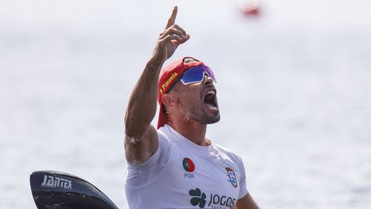 Fernando Pimenta conquista terceiro ouro na Taça do Mundo de canoagem