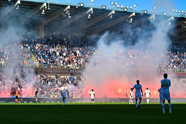 Club Brugge sagra-se campeão belga com polémica com português à mistura (vídeo)