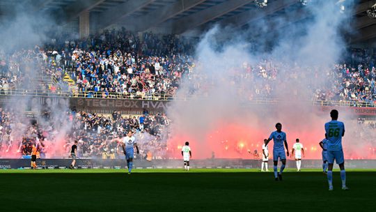 Club Brugge sagra-se campeão belga com polémica com português à mistura (vídeo)