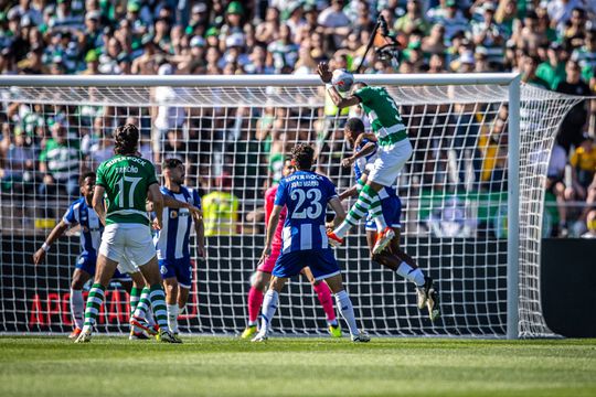 Vídeo: St. Juste salta mais alto e mete o Sporting a ganhar