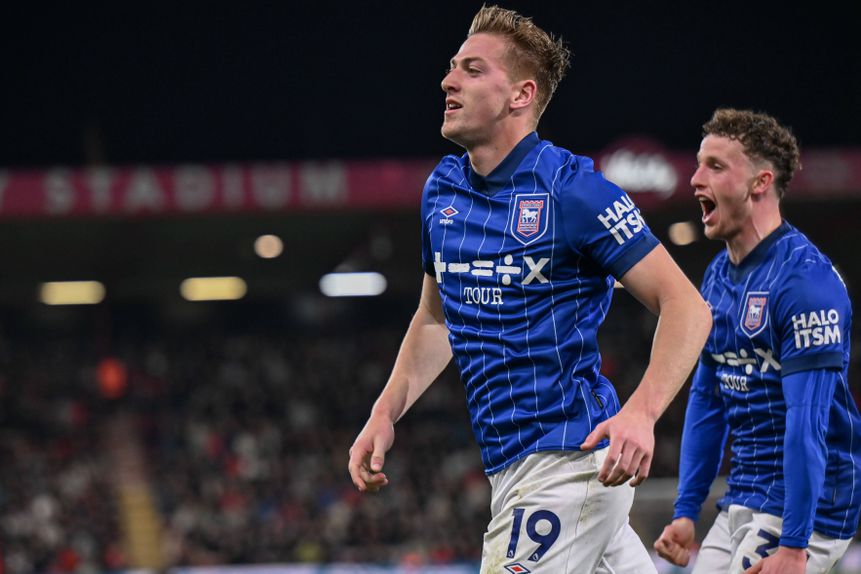 Liam Delap após marcar golo pelo Ipswich