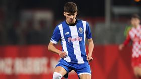 FC Porto: craque da equipa B com renovação acertada