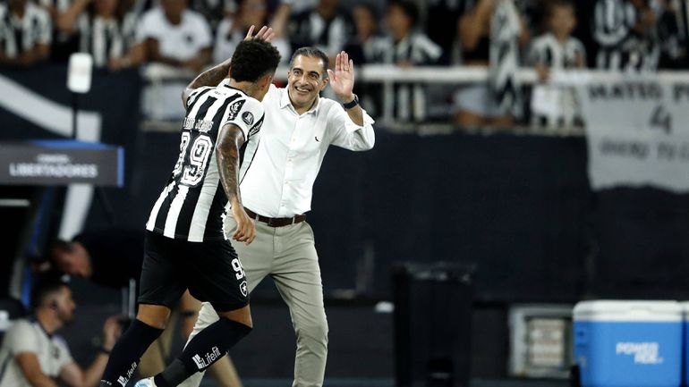 Hoje pode ver em direto na TV...