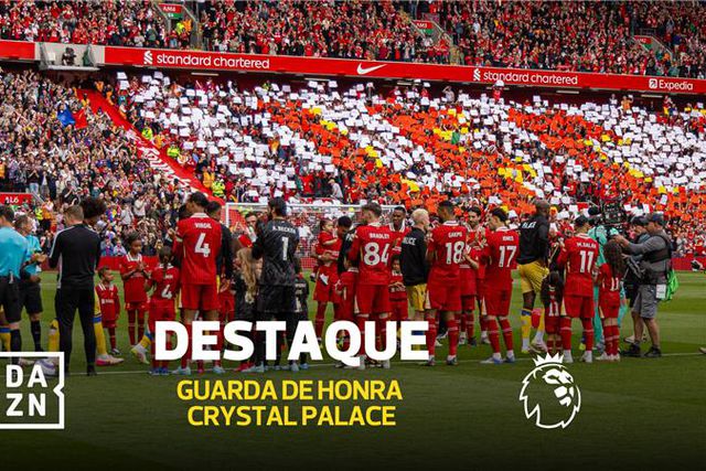 E esta? Uma dupla guarda de honra não se vê todos os dias (e Klopp na bancada)