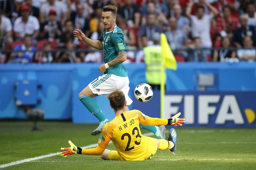 Jo Hyeon-woo mostrou-se intransponível frente à Alemanha, na vitória da Coreia do Sul por 2-0 no Mundial 2018 (IMAGO)